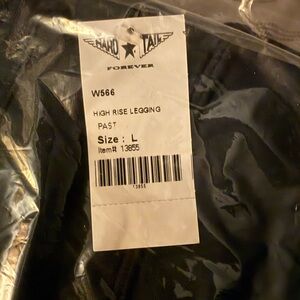 Hard Tail Forever leggings unopened